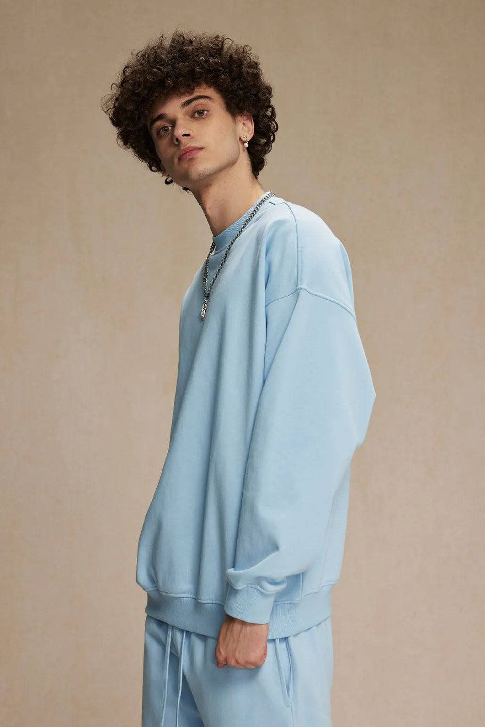 Round Neck Long Sleeve Sweatshirt