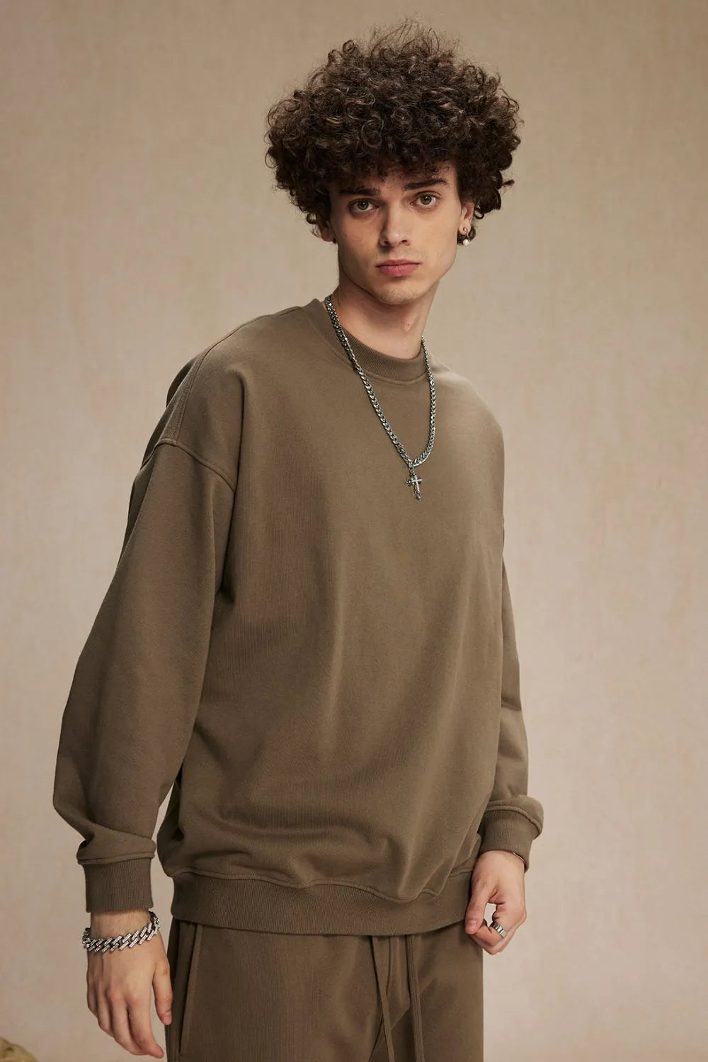 Round Neck Long Sleeve Sweatshirt