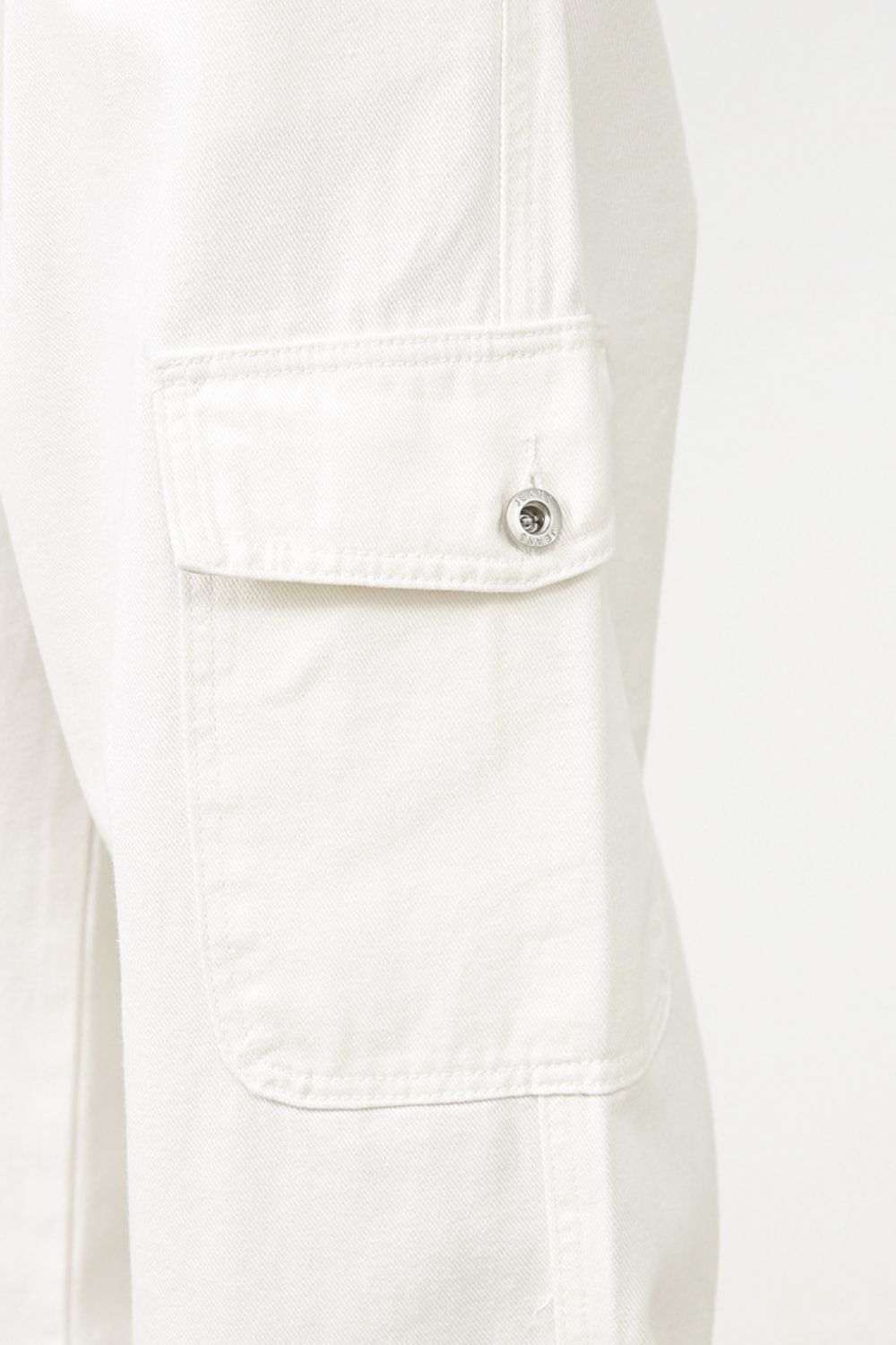 9f485f0d-f8db-46d0-b3b4-81564ef60909-Max