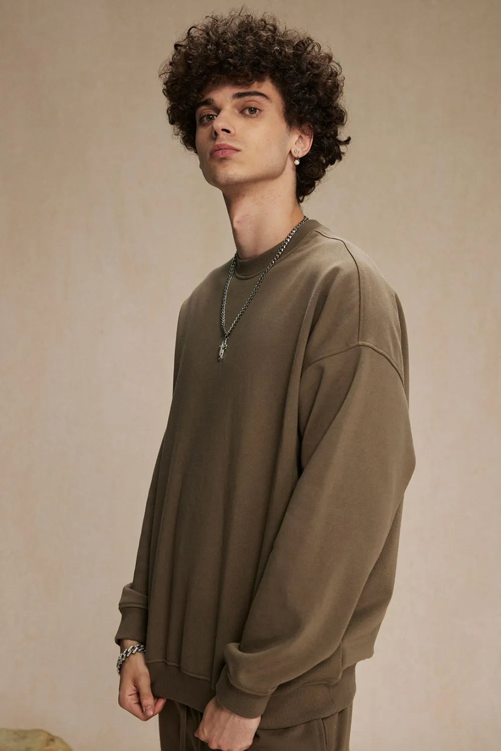 Round Neck Long Sleeve Sweatshirt