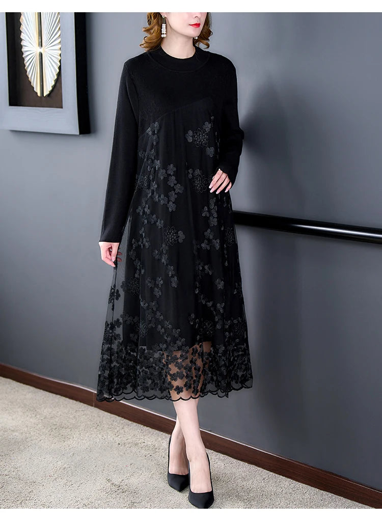 Spliced Embroidery Round Neck Long Sleeve Knit Dress