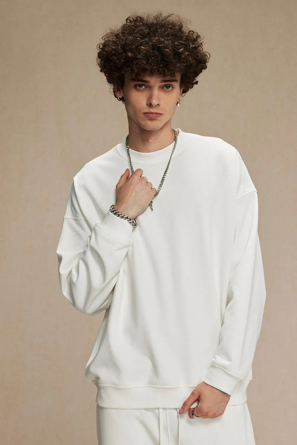 Round Neck Long Sleeve Sweatshirt