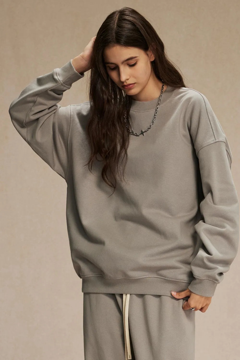 Round Neck Long Sleeve Sweatshirt