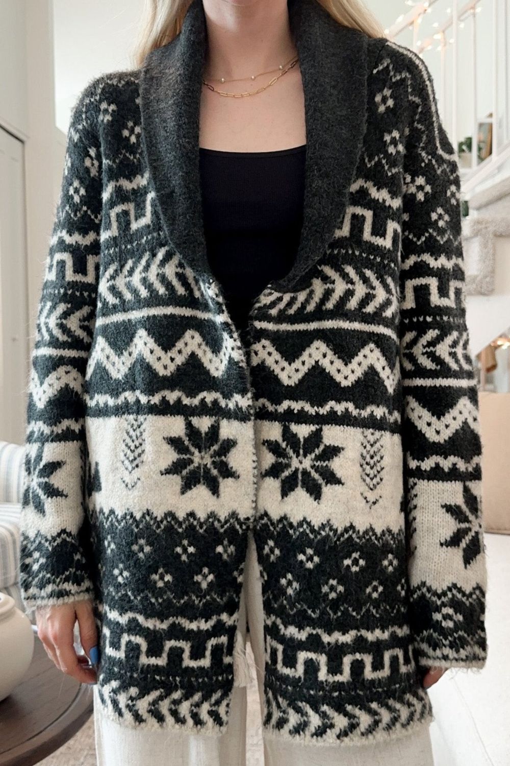 Snowflakes Collared Neck Long Sleeve Cardigan