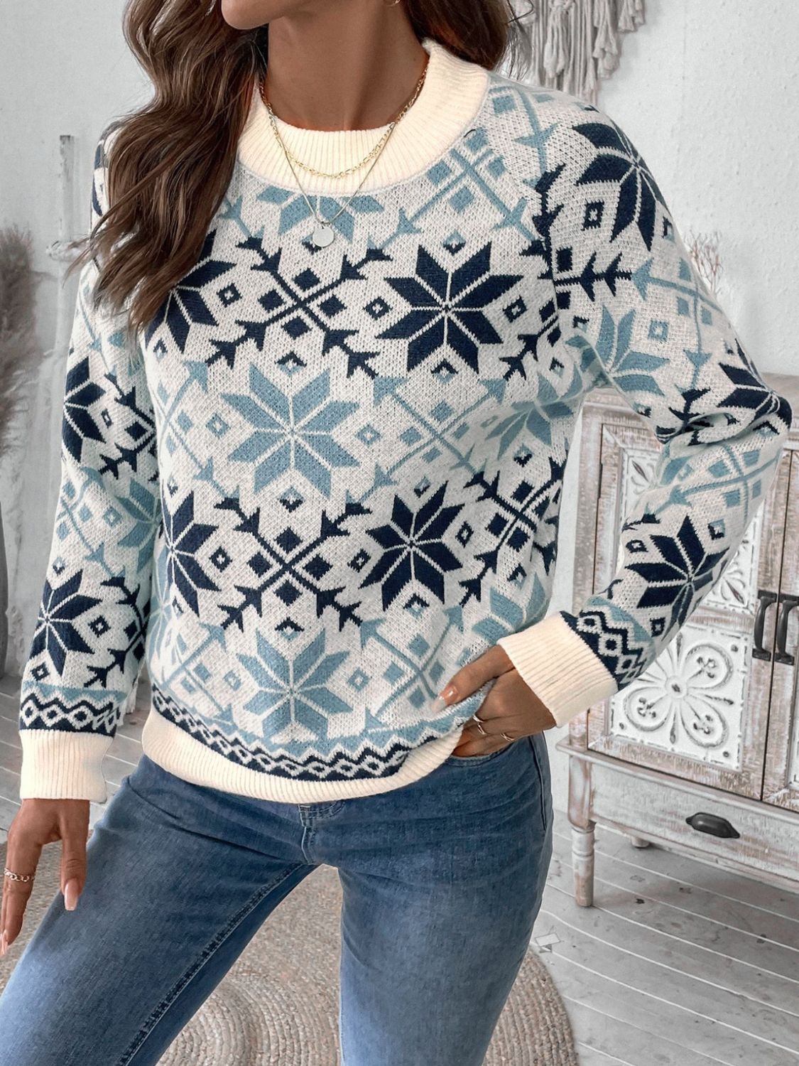 Graphic Round Neck Long Sleeve Sweater