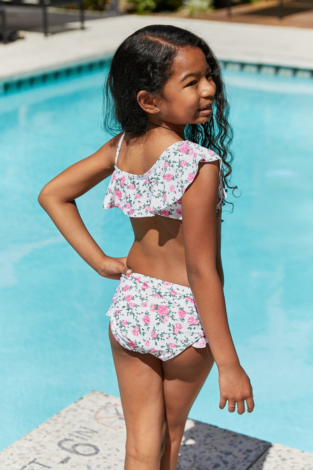 Two-Piece Swim Set in Roses Off-White